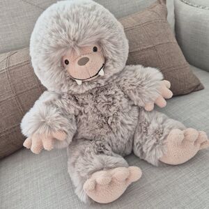 Jellycat Bo Bigfoot
